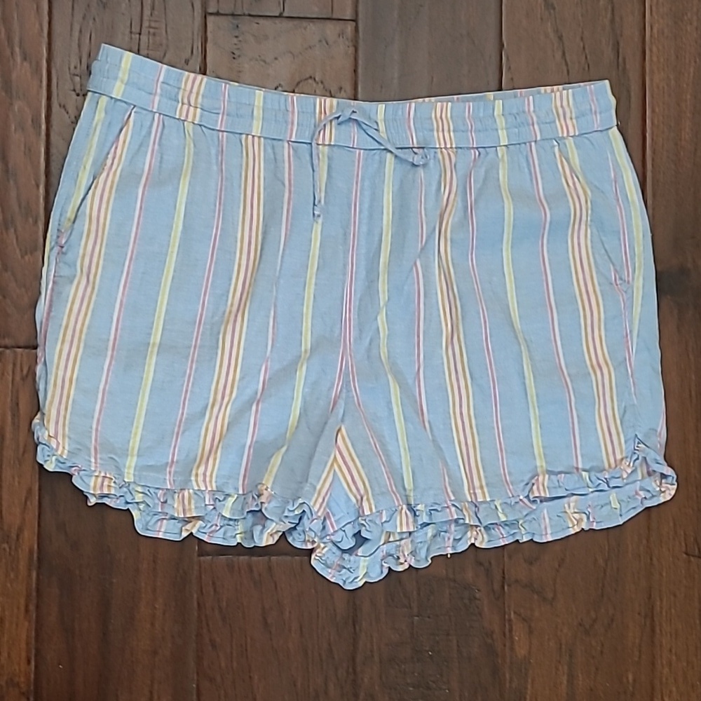 Crown & Ivy Vertically Striped Linen Blend Shorts with Ruffled Hem size Large